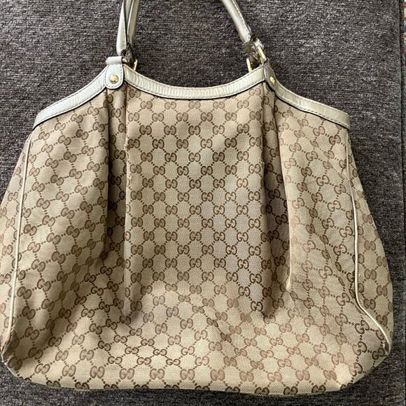 MONOGRAM Large SUKEY GUCCI Tote Gold Leather Trim & GG Gold Charm - Picture 1 of 16